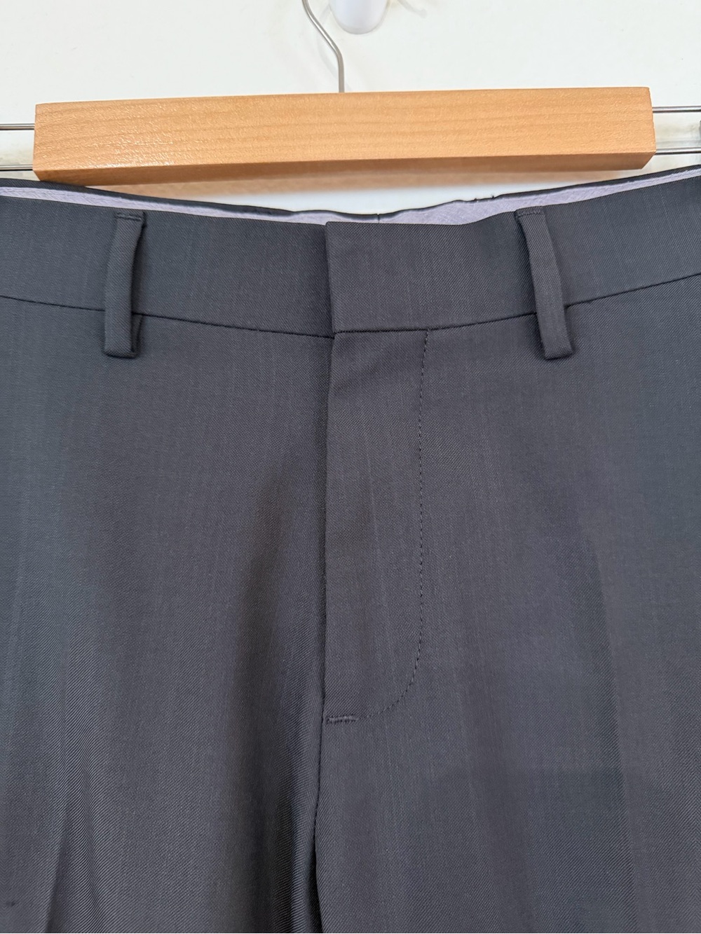 Haggar slim fit dress pants 28x30.  J013 - Picture 2 of 6